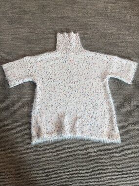Gabby Isabella size L White Speckled Short-Sleeve Turtleneck Sweater